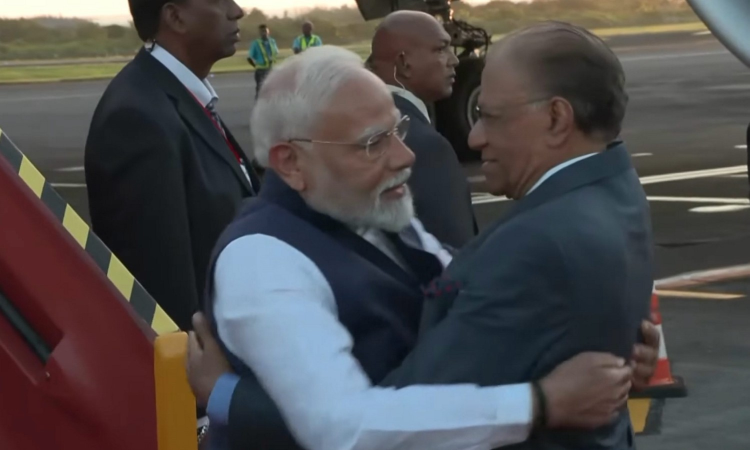 PM Modi arrives in Mauritius on two-day State Visit, receives ceremonial welcome PM Modi arrives in Mauritius on two-day State Visit, receives ceremonial welcome