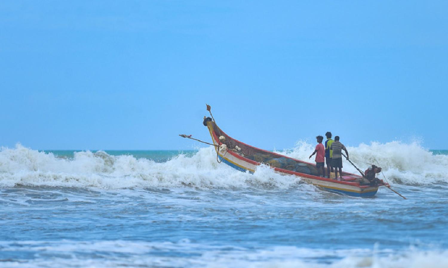 Sri Lankan Navy arrests 7 TN fishermen