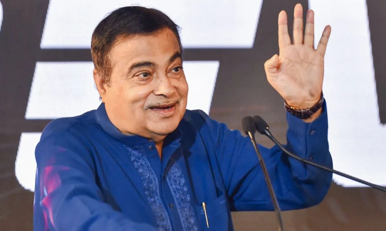 Mumbai-Goa highway to be completed by June: Gadkari Mumbai-Goa highway to be completed by June: Gadkari
