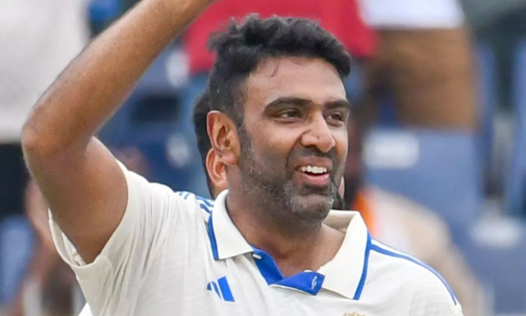 Ashwin signs with Sydney Thunder, becomes first Indian star to play in BBL Ashwin signs with Sydney Thunder, becomes first Indian star to play in BBL