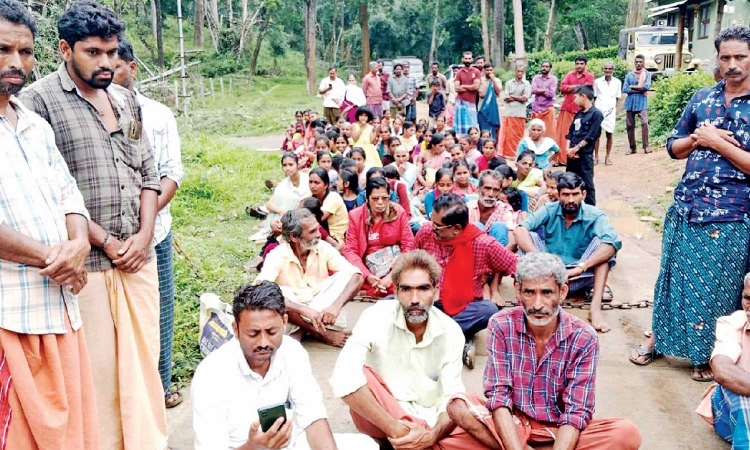 Maiden bus service to Mudhukuli begins after villagers protest Maiden bus service to Mudhukuli begins after villagers protest