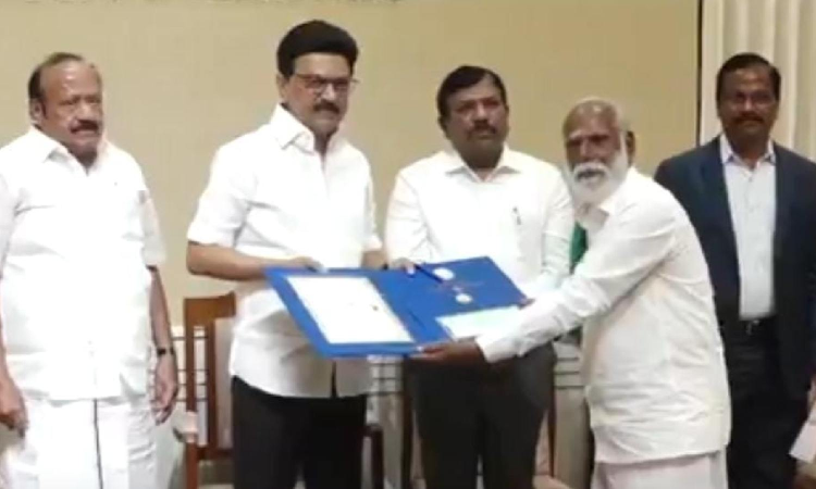 TN CM Stalin presents Nammazhvar awards to three farmers for excellence in organic farming TN CM Stalin presents Nammazhvar awards to three farmers for excellence in organic farming
