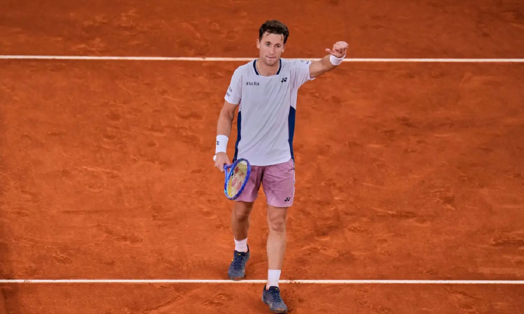 With help from painkillers, Ruud beats Cerundolo to reach Madrid Open final against Draper With help from painkillers, Ruud beats Cerundolo to reach Madrid Open final against Draper