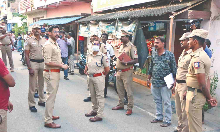 Elderly couple murdered for gain in Salem Elderly couple murdered for gain in Salem