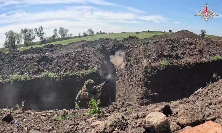 Russia launches smallest nighttime attack on Ukraine in months in run-up to possible peace talks Russia launches smallest nighttime attack on Ukraine in months in run-up to possible peace talks