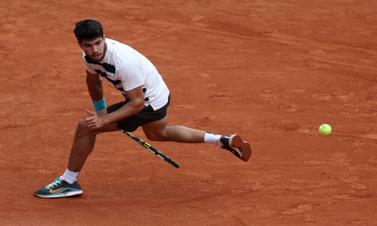 Alcaraz springs Roland Garros title defence with win