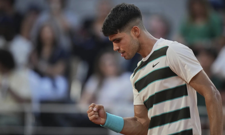 Defending champion Alcaraz labors into fourth round of the French Open Defending champion Alcaraz labors into fourth round of the French Open