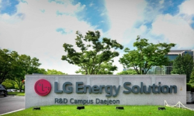 LG Energy begins mass production of batteries at US plant LG Energy begins mass production of batteries at US plant