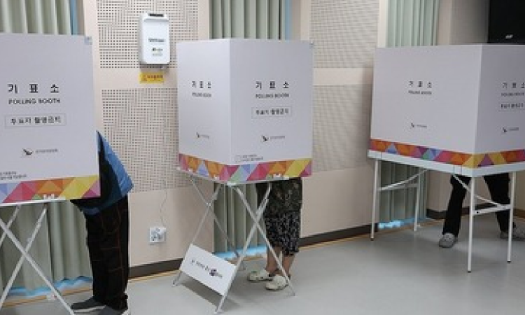 South Korea: Nearly 30,000 police to be deployed across polling stations nationwide South Korea: Nearly 30,000 police to be deployed across polling stations nationwide