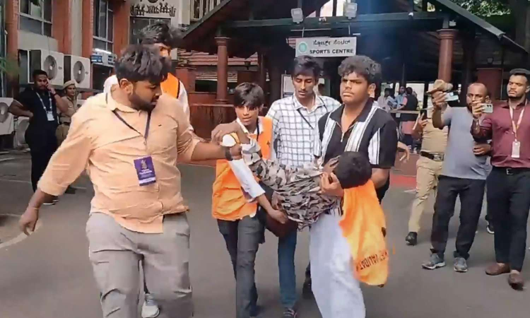 Karnataka CM defends holding RCB felicitation at Vidhana Soudha despite police warning Karnataka CM defends holding RCB felicitation at Vidhana Soudha despite police warning