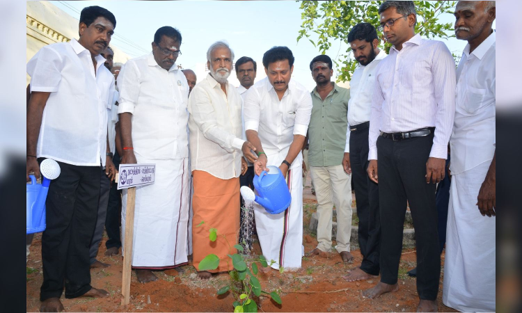 Booking for darshans at major shrines online soon, says Sekarbabu Booking for darshans at major shrines online soon, says Sekarbabu