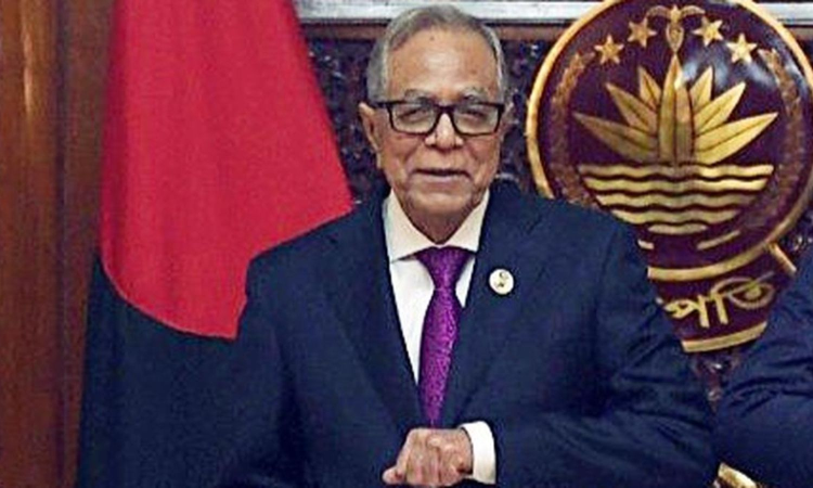 Ex-prez Hamid returns to Bangladesh month after departure sparked uproar Ex-prez Hamid returns to Bangladesh month after departure sparked uproar