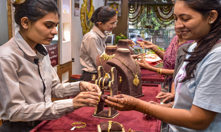 Gold rallies Rs 2,200 to Rs 1.01 lakh/10 g as tensions in Middle East escalate Gold rallies Rs 2,200 to Rs 1.01 lakh/10 g as tensions in Middle East escalate