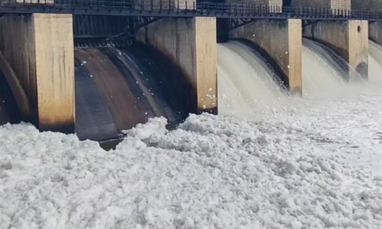 Toxic foam at Thenpennai river raises concern among farmers Toxic foam at Thenpennai river raises concern among farmers