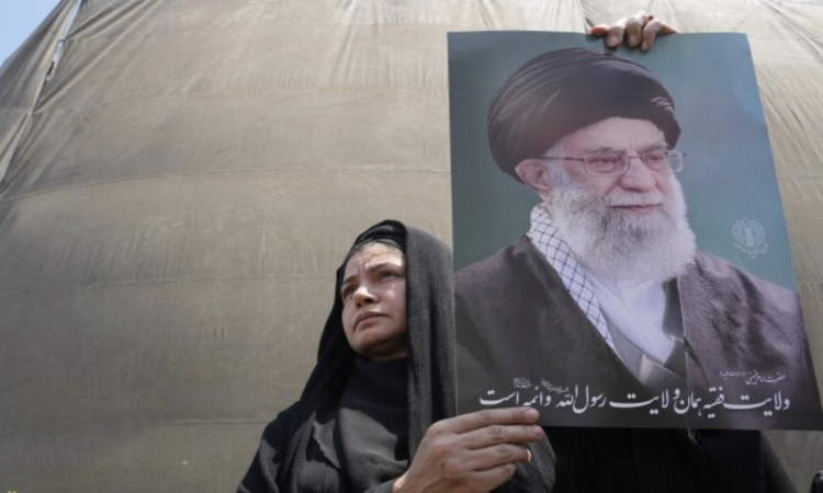 Anger, worry mix in Irans capital after retaliatory strikes against Israel Anger, worry mix in Irans capital after retaliatory strikes against Israel