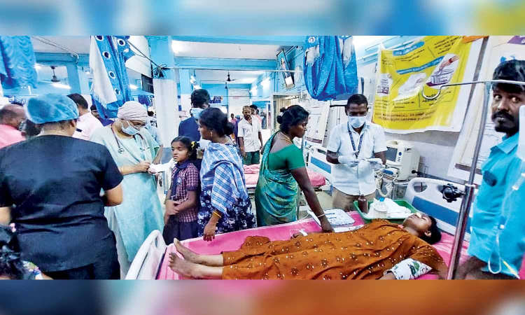 13 students among 30 hurt as school bus collides with private bus in Kancheepuram 13 students among 30 hurt as school bus collides with private bus in Kancheepuram