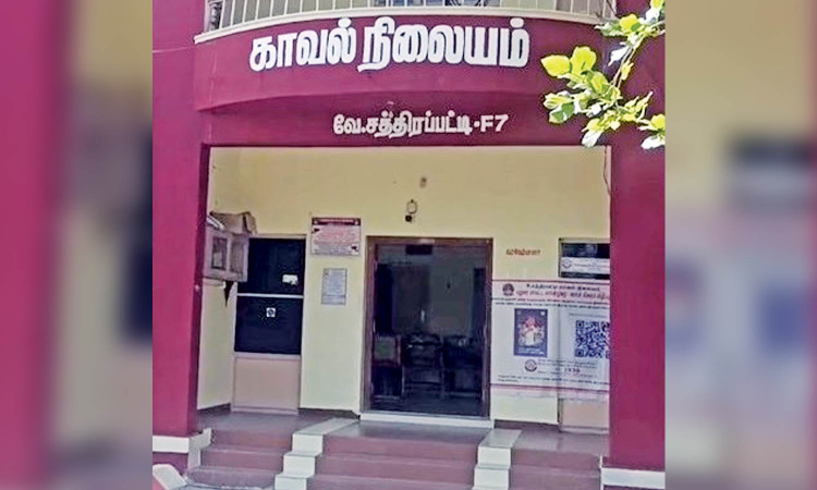 Tamil Nadu: Accused attacks cop, ransacks police station in Madurai Tamil Nadu: Accused attacks cop, ransacks police station in Madurai