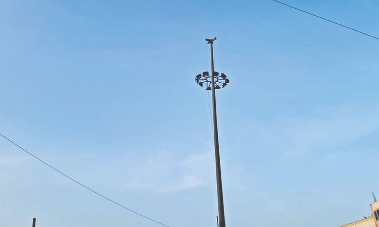 Chennai Citizen Connect: High mast light on Vallam Main Road left in the dark Chennai Citizen Connect: High mast light on Vallam Main Road left in the dark