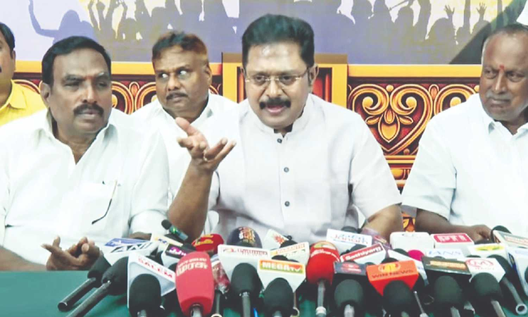 TTV Dhinakaran toes AIADMK line, defends ex-Ministers’ silence TTV Dhinakaran toes AIADMK line, defends ex-Ministers’ silence