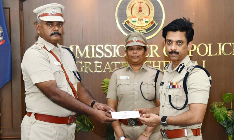 Chennai CoP lauds special team for nabbing inter-State ganja smugglers Chennai CoP lauds special team for nabbing inter-State ganja smugglers