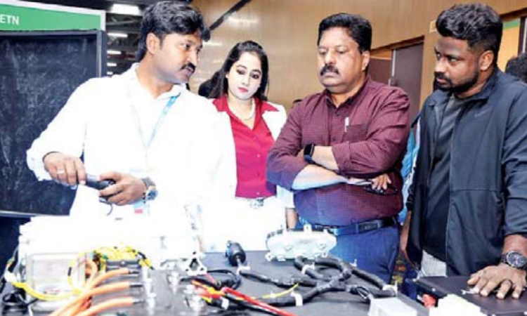 Chennai’s E Daddy launches EV fix for fuel-run autos Chennai’s E Daddy launches EV fix for fuel-run autos