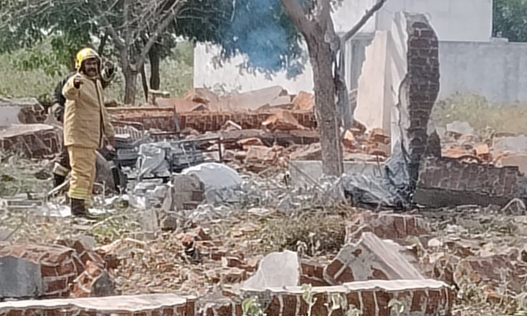 Six killed, five injured in explosion at Virudhunagar cracker unit Six killed, five injured in explosion at Virudhunagar cracker unit