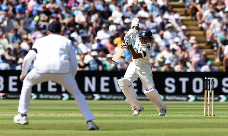 Ind vs Eng 2nd Test: Jaiswal anchors the visitors with 87 as they push for second Test fightback Ind vs Eng 2nd Test: Jaiswal anchors the visitors with 87 as they push for second Test fightback