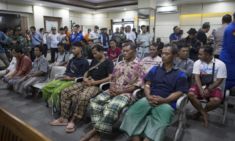 Indonesia rescuers find 31 survivors in ongoing search after ferry sinks near Bali Indonesia rescuers find 31 survivors in ongoing search after ferry sinks near Bali