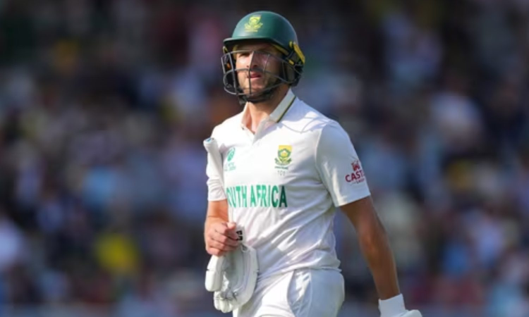 Should have gone for 400: Lara tells Mulder on missed record knock Should have gone for 400: Lara tells Mulder on missed record knock