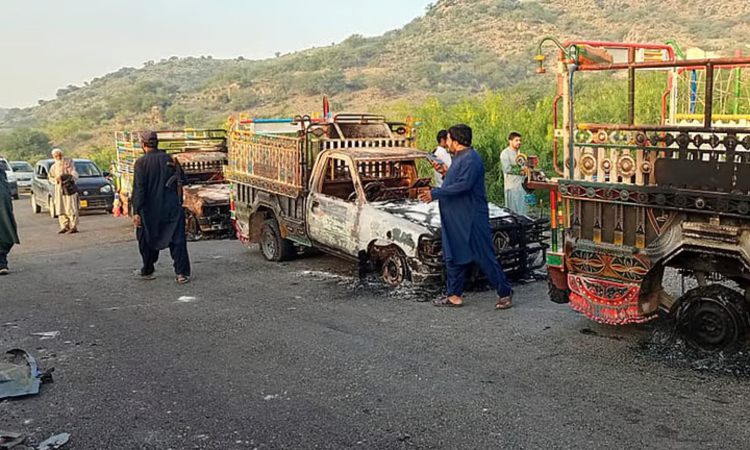 Baloch militants kill 9 passengers from Punjab in southwest Pakistan Baloch militants kill 9 passengers from Punjab in southwest Pakistan