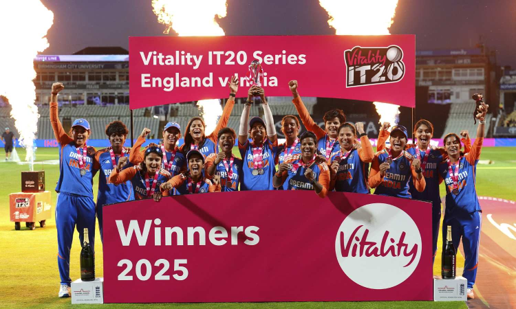 India loses 5th T20I by 5 wickets but wins series 3-2