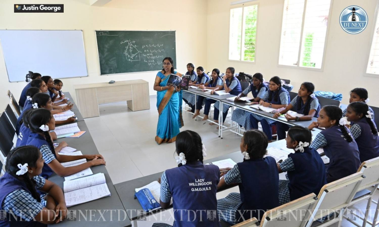 No more backbenchers: Pa-shape seating in TN schools on trial basis No more backbenchers: Pa-shape seating in TN schools on trial basis