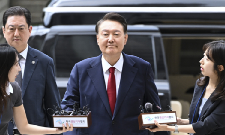 South Korean Ex-President Yoon files for review of legality of his arrest South Korean Ex-President Yoon files for review of legality of his arrest