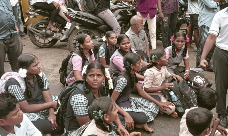 Tiruvallur: Villagers stage roadblock in Korakkanthandalam over neglected road repairs Tiruvallur: Villagers stage roadblock in Korakkanthandalam over neglected road repairs