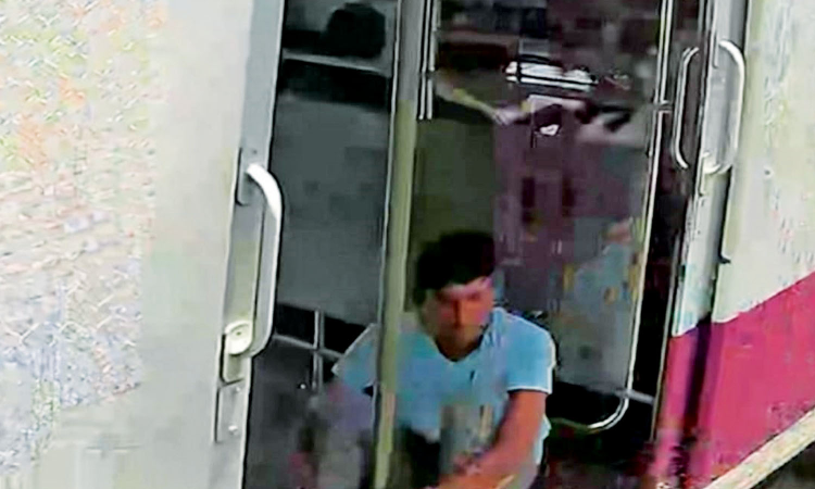 Tiruvallur child sexual assault: Cops seek public help, announces Rs 5 lakh reward for information Tiruvallur child sexual assault: Cops seek public help, announces Rs 5 lakh reward for information