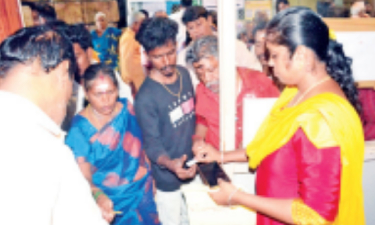 Mobile phones banned at Perur Patteswarar temple Mobile phones banned at Perur Patteswarar temple