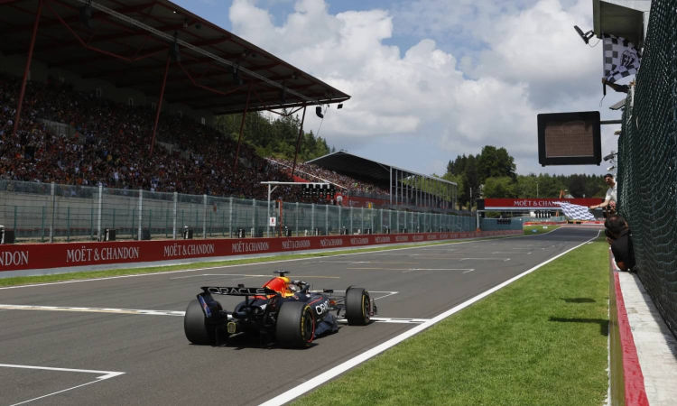 Verstappen overtakes Piastri to win sprint race at Belgian GP at start of new Red Bull era in F1 Verstappen overtakes Piastri to win sprint race at Belgian GP at start of new Red Bull era in F1