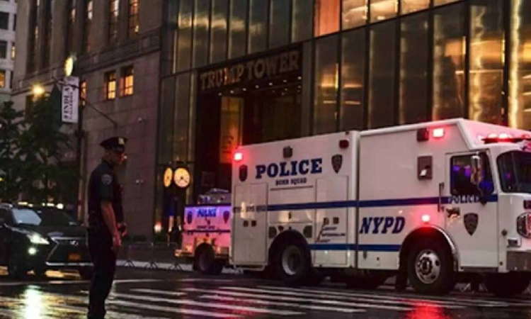 Five dead in shooting at New York office building, suspect killed Five dead in shooting at New York office building, suspect killed