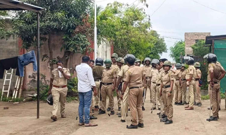 Five FIRs filed over communal violence in Punes Yavat; more than 500 booked and 17 detained Five FIRs filed over communal violence in Punes Yavat; more than 500 booked and 17 detained