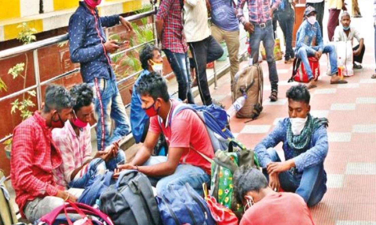 TN leaders alarmed over possible inclusion of Bihar guest workers in voter list TN leaders alarmed over possible inclusion of Bihar guest workers in voter list
