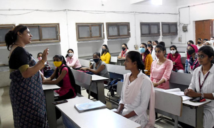 Tamil Nadu: Chasing trendy courses, engineering students land in low-tier colleges Tamil Nadu: Chasing trendy courses, engineering students land in low-tier colleges