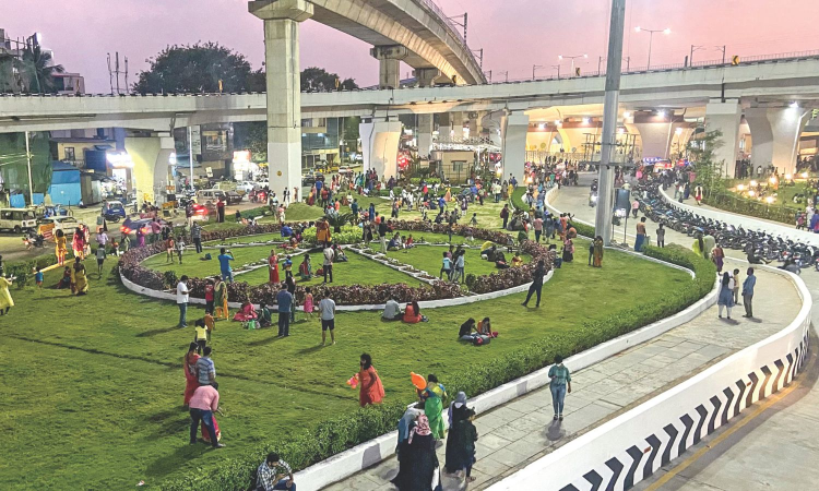 ‘Illegal’ parking fees at Kathipara Urban Square invites ire