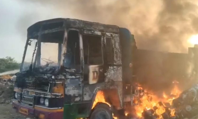 Thanjavur: Sugar-laden lorry gutted at Bargur forest area