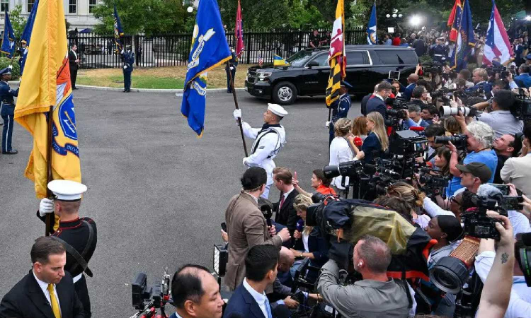 Wildly chaotic: For Trump, flashy summits first; grunt work next Wildly chaotic: For Trump, flashy summits first; grunt work next