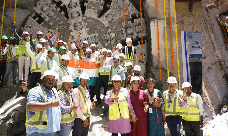 Chennai: CMRL bores 246-metre tunnel, reaches Kolathur station Chennai: CMRL bores 246-metre tunnel, reaches Kolathur station