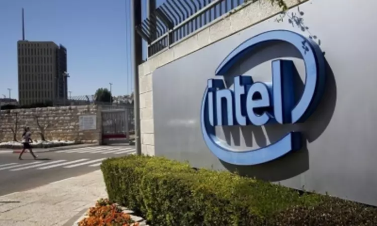 Trump turns $11.1B in US govt funds into 10% stake in downtrodden Intel Trump turns $11.1B in US govt funds into 10% stake in downtrodden Intel