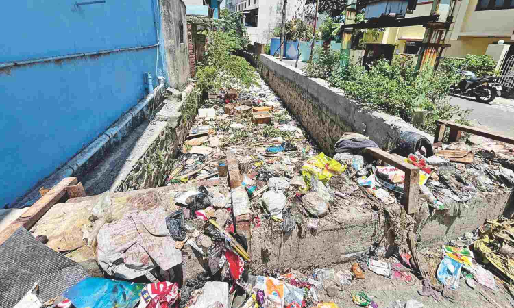 Rebuilding SWD without removing encroachments troubles Kolathur residents Rebuilding SWD without removing encroachments troubles Kolathur residents