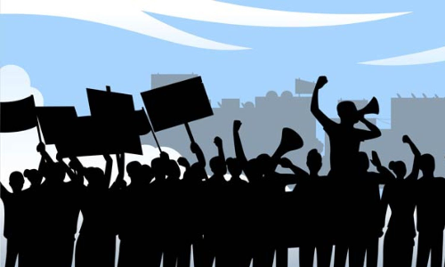 Tiruchy hawkers seek relocation after losing out to Panjapur KKBT Tiruchy hawkers seek relocation after losing out to Panjapur KKBT