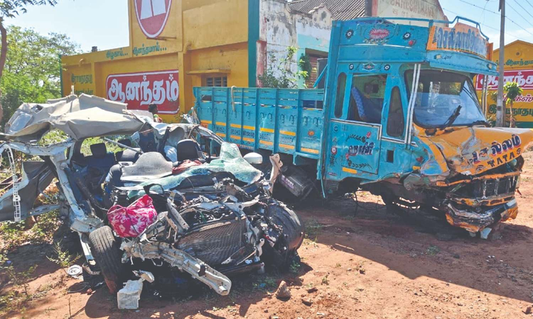 Four including three of family killed in Ramanathapuram accident Four including three of family killed in Ramanathapuram accident
