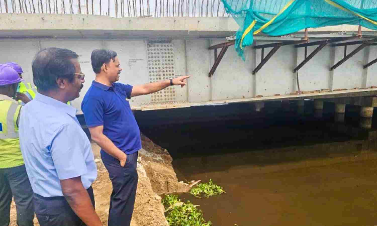 CMRL expedites work on new bridge at Okkiyam Maduvu before NE monsoon